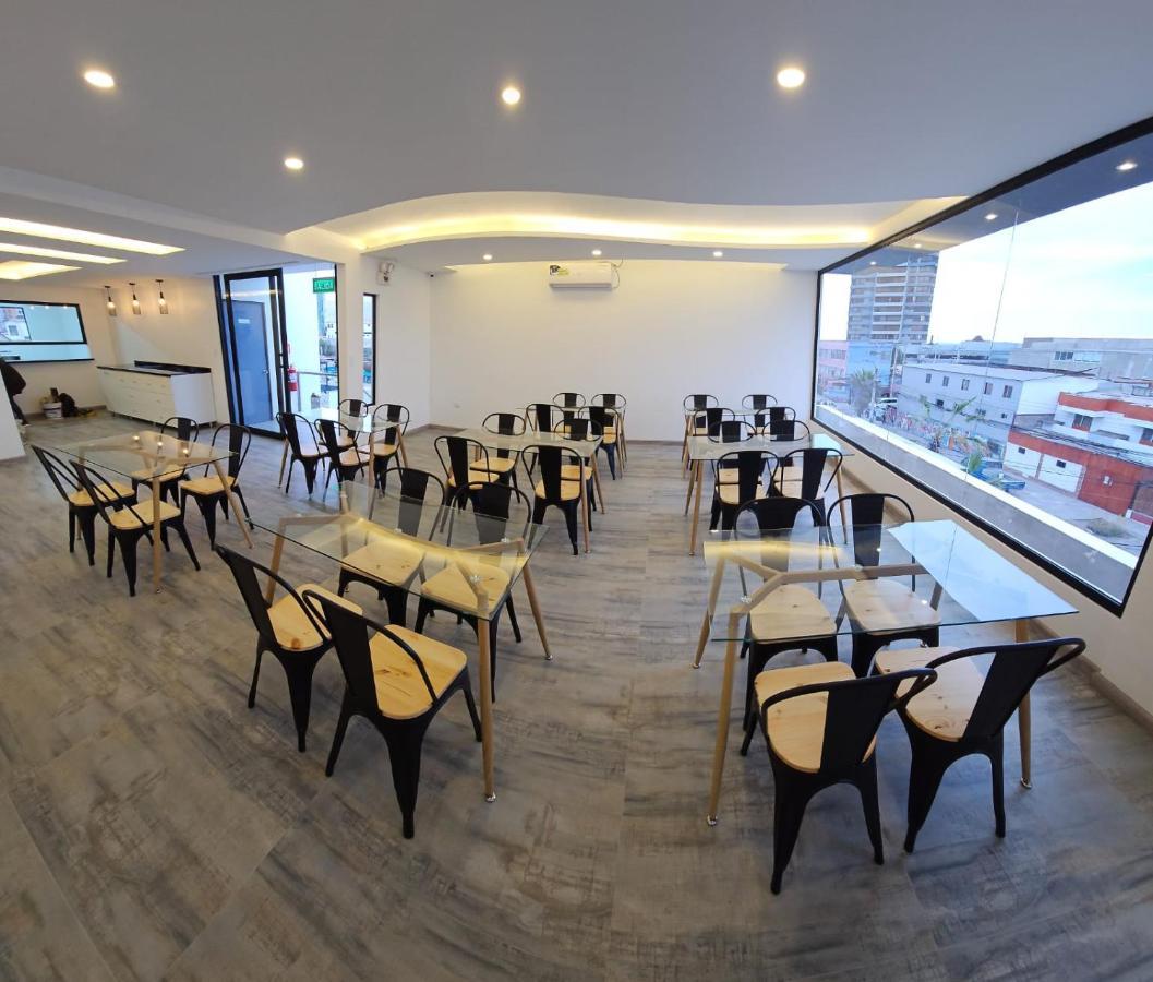 איקוויקה Hotel Regata מראה חיצוני תמונה