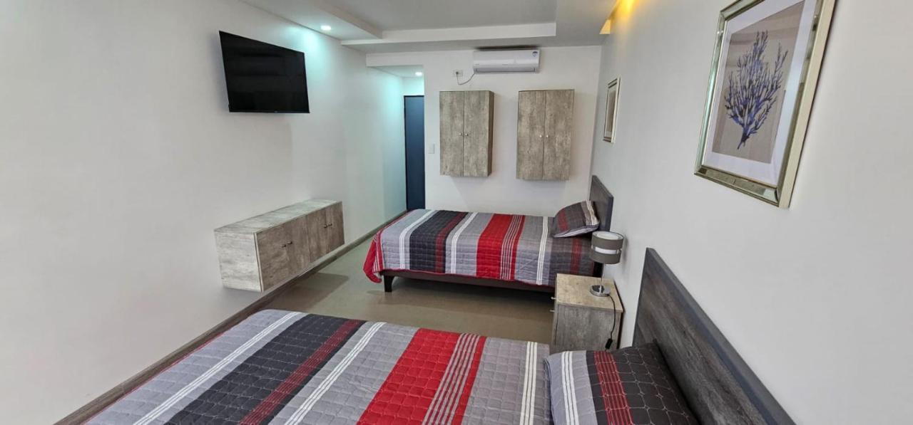 איקוויקה Hotel Regata מראה חיצוני תמונה
