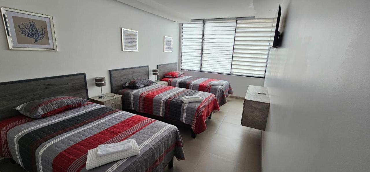 איקוויקה Hotel Regata מראה חיצוני תמונה
