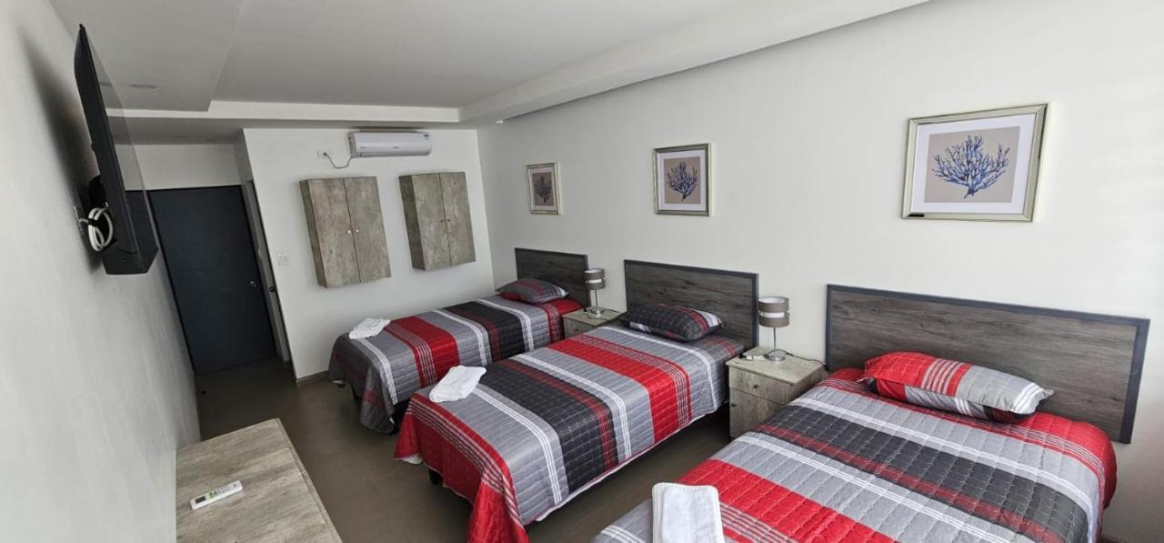 איקוויקה Hotel Regata מראה חיצוני תמונה