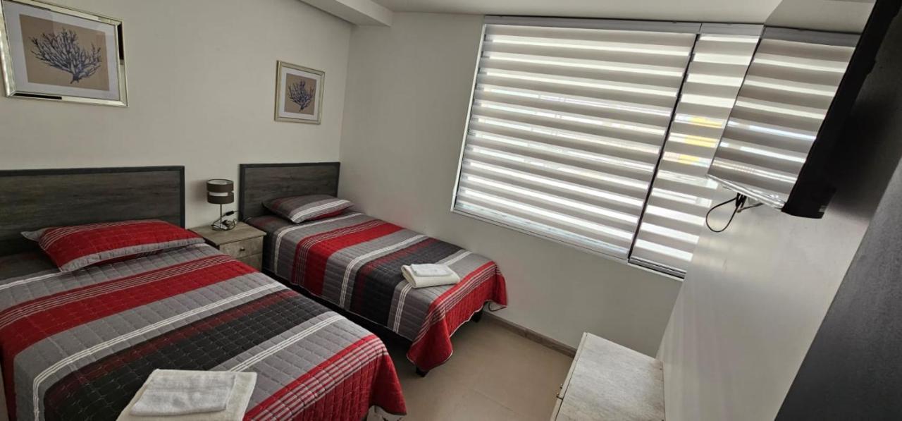 איקוויקה Hotel Regata מראה חיצוני תמונה